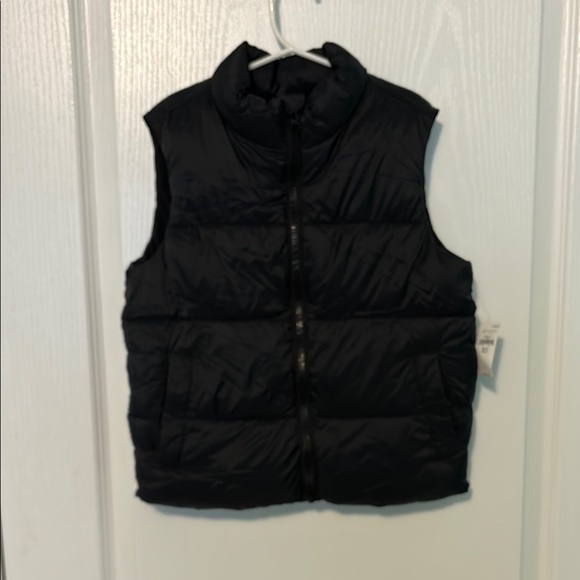 Old Navy Black Kids Puffer Vest - Picture 1 of 5